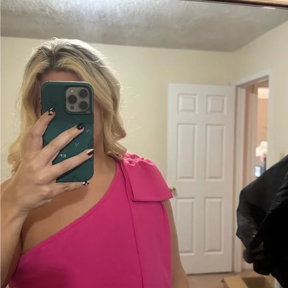 Chic One-Shoulder Pink Dress - Picture 4 of 5